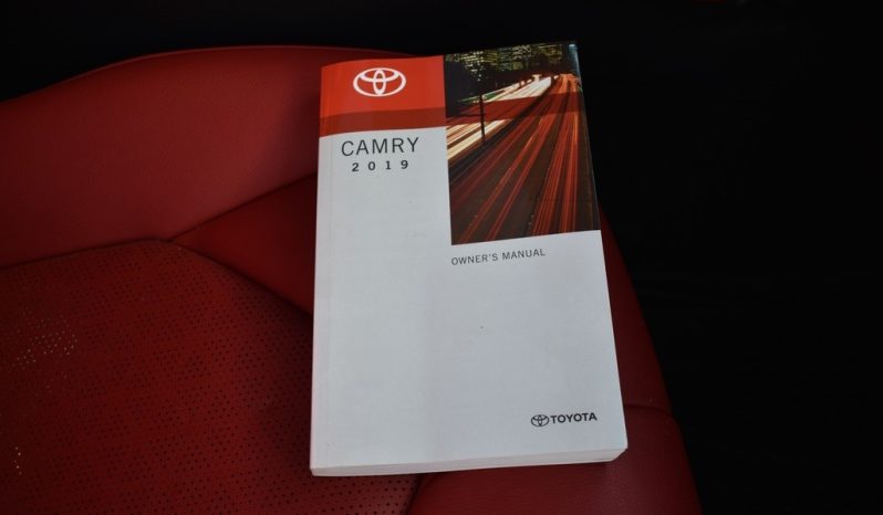 2019 Toyota Camry XSE full