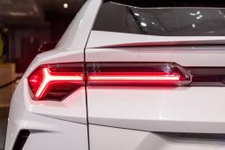 2020 Lamborghini Urus full