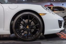 2018 Porsche 911 Carrera full