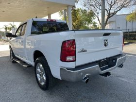 2017 Ram 1500 Big Horn 56428 Miles Bright White Clearcoat 4D Quad Cab HEMI 5.7L