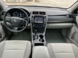 2017 Toyota Camry LE full