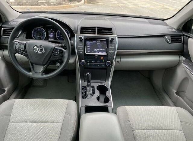 2017 Toyota Camry LE full