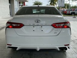 2019 Toyota Camry SE full