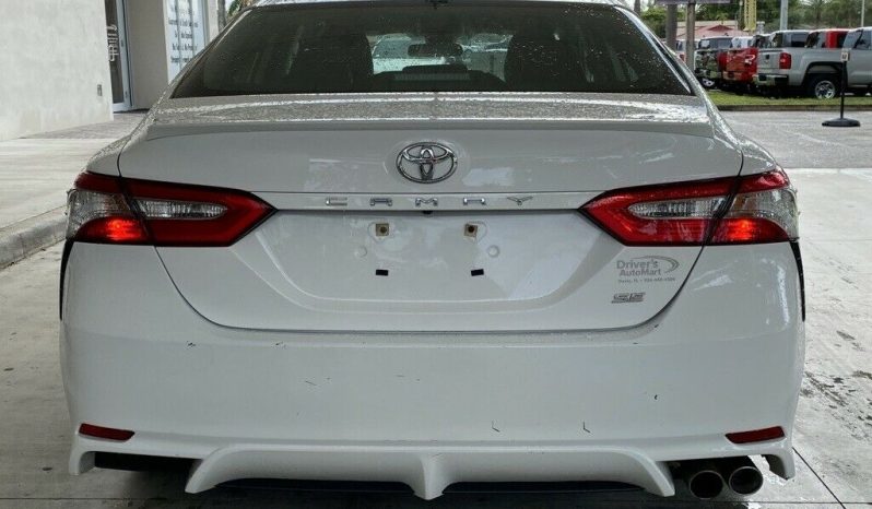 2019 Toyota Camry SE full