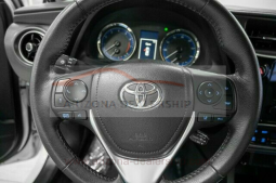 2017 Toyota Corolla SE full