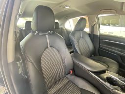 2019 Toyota Camry SE full