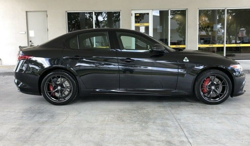 2019 Alfa Romeo Giulia Quadrifoglio full