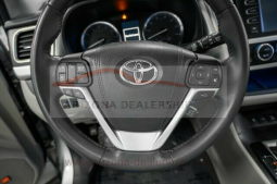 2016 Toyota Highlander Limited full