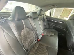 2019 Toyota Camry SE full