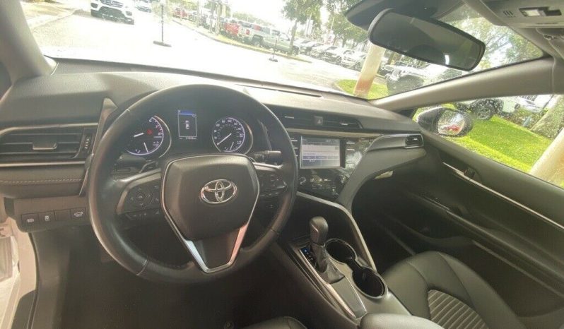 2019 Toyota Camry SE full