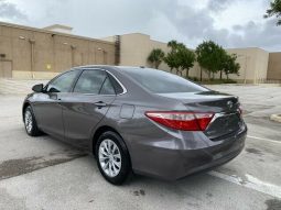 2017 Toyota Camry LE full