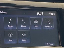 2019 Toyota Camry SE full