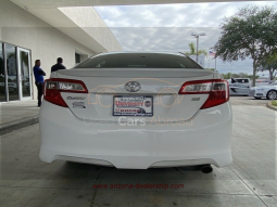 2013 Toyota Camry SE full