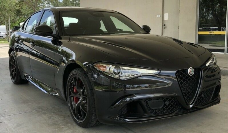 2019 Alfa Romeo Giulia Quadrifoglio full