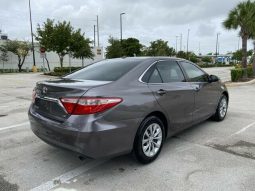 2017 Toyota Camry LE full