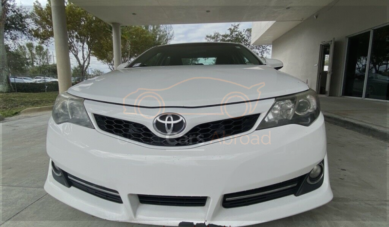 2013 Toyota Camry SE full