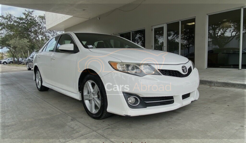 2013 Toyota Camry SE full