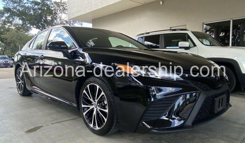 2019 Toyota Camry SE full