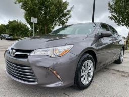 2017 Toyota Camry LE full