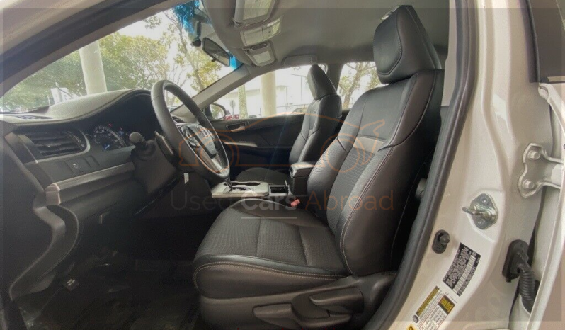 2013 Toyota Camry SE full