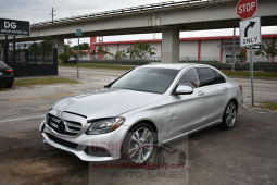 2015 Mercedes-Benz C-Class C 300 full