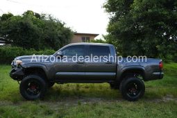 2019 Toyota Tacoma SR V6 full