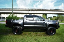 2019 Toyota Tacoma SR V6 full