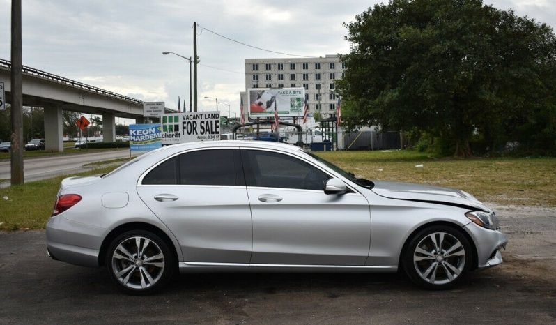 2015 Mercedes-Benz C-Class C 300 full