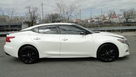 2017-Nissan-Maxima-3-5-SR thumbnail 1