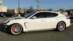 2013 Porsche Panamera GTS full