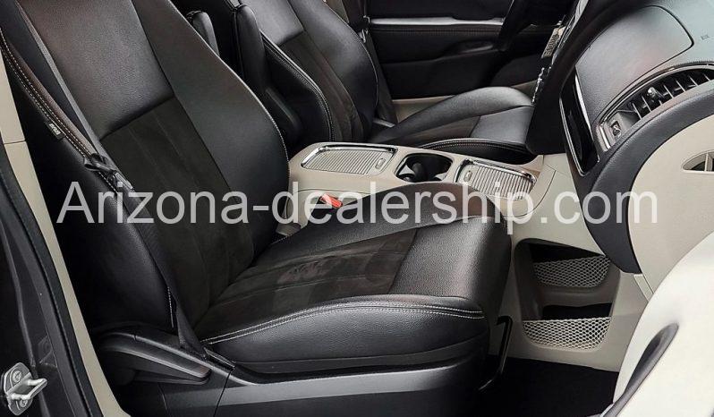 2020 Dodge Grand Caravan SXT full