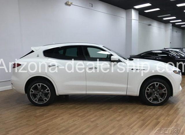 2017 Maserati Levante full