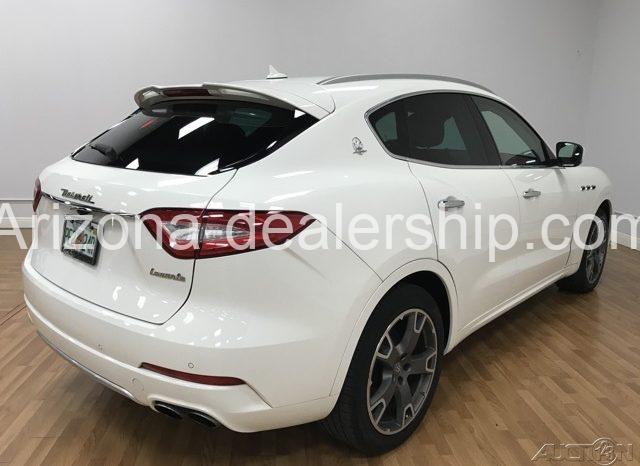 2017 Maserati Levante full