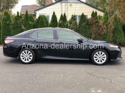 2018 Toyota Camry LE full