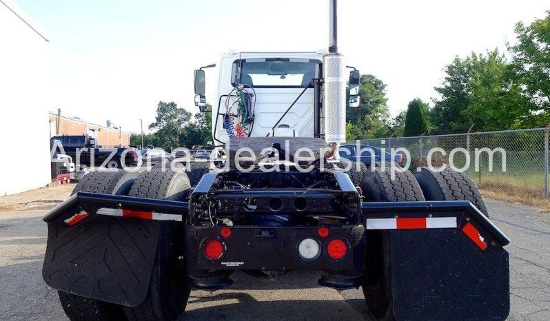 2011 International Prostar LF 687 full