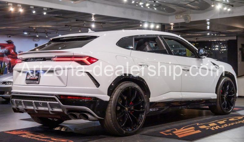 2020 Lamborghini Urus full