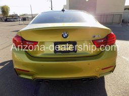 2017 BMW M4 Coupe w / Executive Pkg full