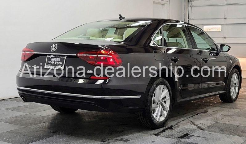 2018 Volkswagen Passat 2.0T SE full