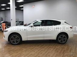 2017 Maserati Levante full