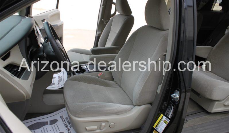 2015 Toyota Sienna LE 8-PASSENGER full