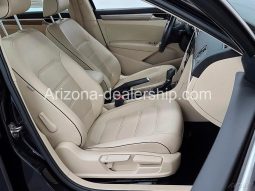 2018 Volkswagen Passat 2.0T SE full