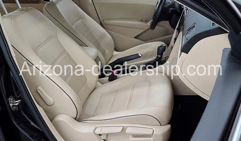 2018 Volkswagen Passat 2.0T SE full