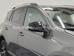 2017 Toyota RAV4 SE full