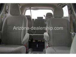 2015 Toyota Sienna LE 8-PASSENGER full