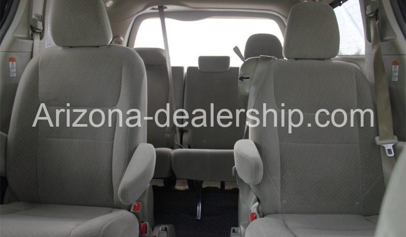 2015 Toyota Sienna LE 8-PASSENGER full