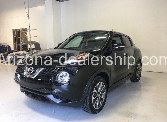 2017 Nissan Juke SV full