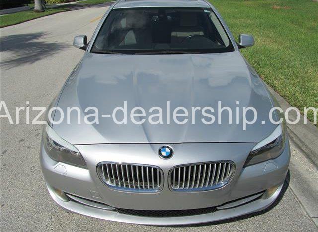 2011 BMW 5-Series 528i full