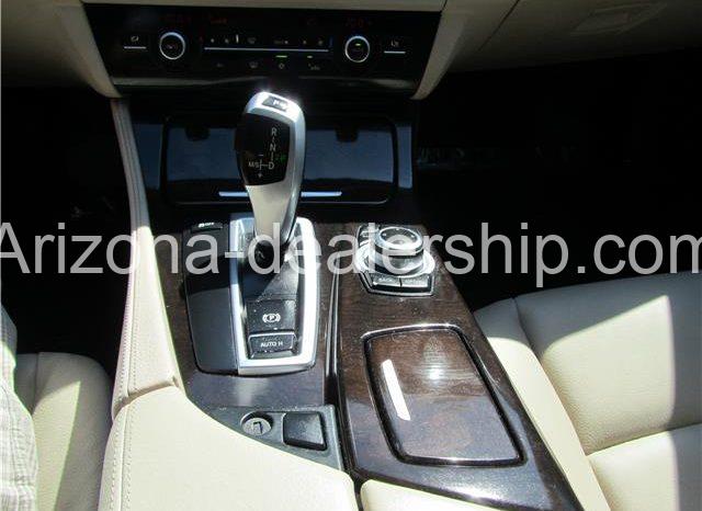 2011 BMW 5-Series 528i full