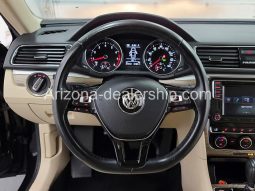 2018 Volkswagen Passat 2.0T SE full