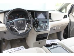 2015 Toyota Sienna LE 8-PASSENGER full